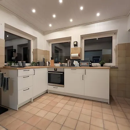 بيت للعطل Cozy House With Partyroom *