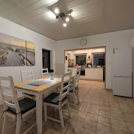 بيت للعطل Cozy House With Partyroom *