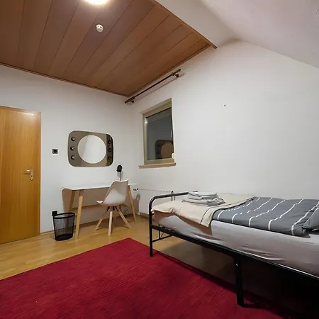 Cozy House With Partyroom Tatil Evi Düsseldorf