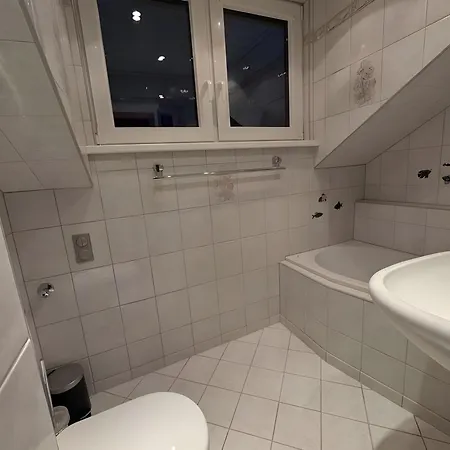 Cozy House With Partyroom Düsseldorf