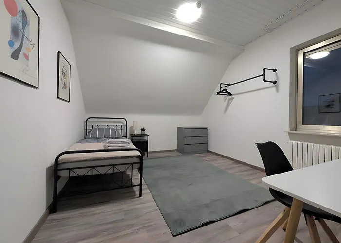 Cozy House With Partyroom Дюссельдорф