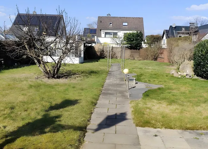 Cozy House With Partyroom * Düsseldorf