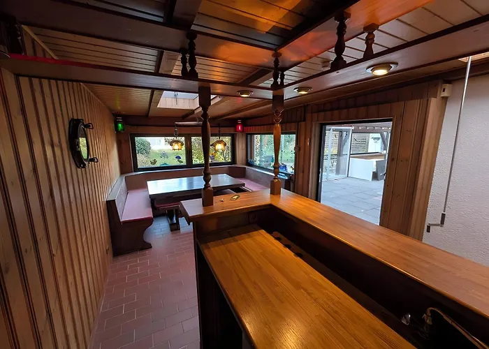 Cozy House With Partyroom Дюссельдорф