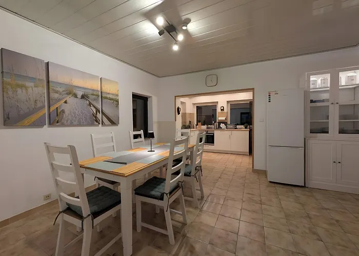 Дом отдыха Cozy House With Partyroom Дюссельдорф