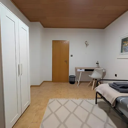 Cozy House With Partyroom 뒤셀도르프
