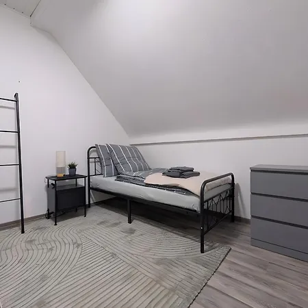 Cozy House With Partyroom 펜션