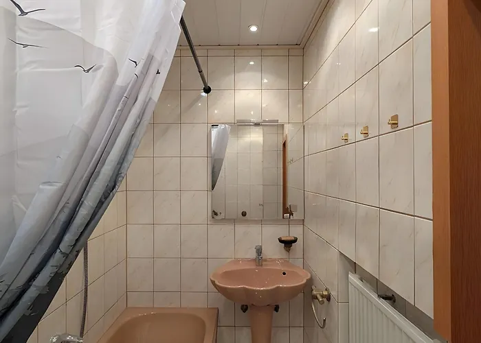 Cozy House With Partyroom Düsseldorf